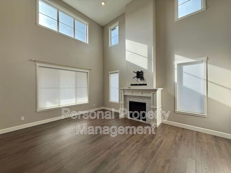 5502 Ne 134th St - Photo 4 of 40