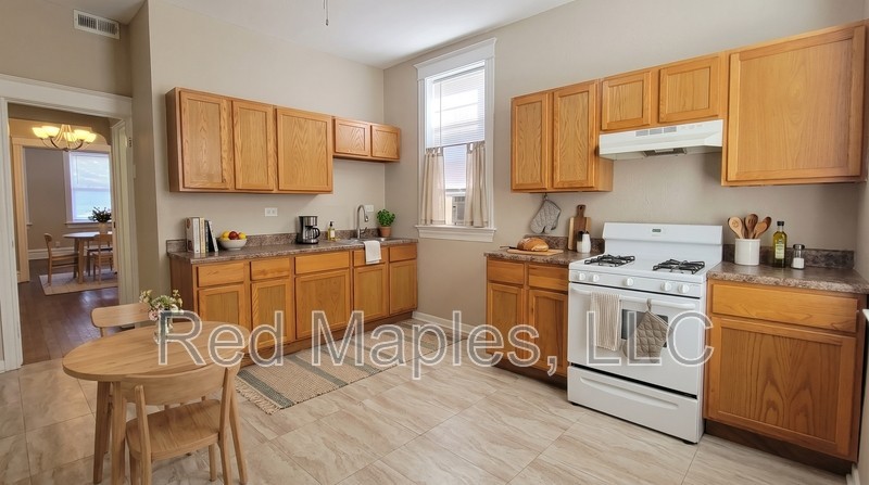 3310 Winnebago St ##2f - Photo 5 of 8