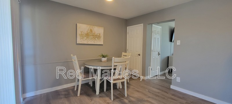 3401 Droste Rd - Photo 4 of 10