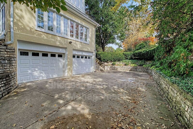520 Maysfield Rd - Photo 5 of 50