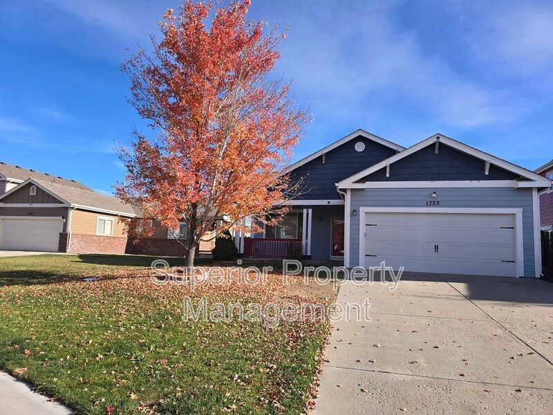 1723 Meadow Dr - Photo 3 of 41