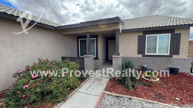 11703 Lupin Rd - Photo 4 of 27