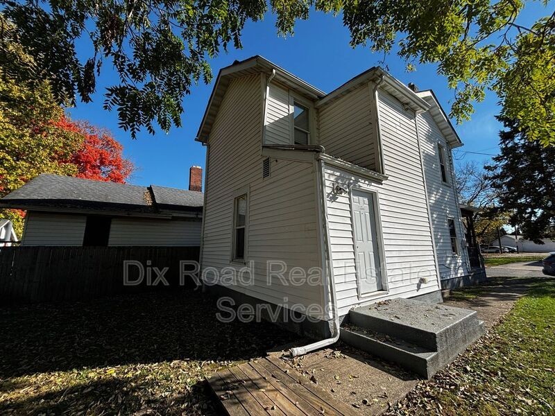 1707 Church St - Photo 4 of 30