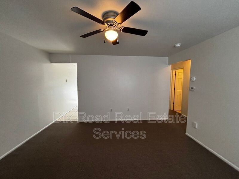 5400 Lofino Ct #5404 - Photo 6 of 25