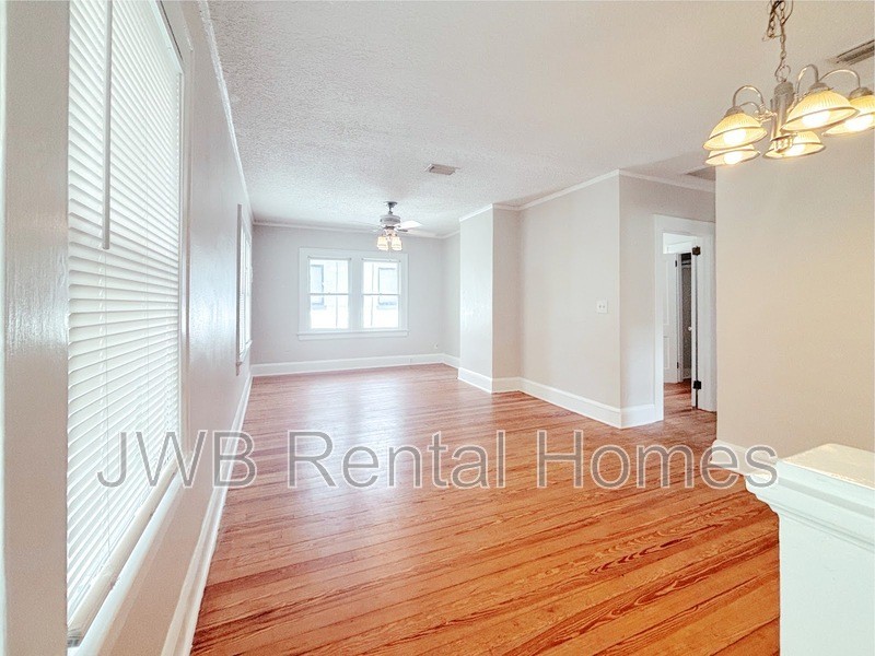 2516 College St - Photo 5 of 28