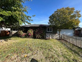 featured image of 917 W 6th St
