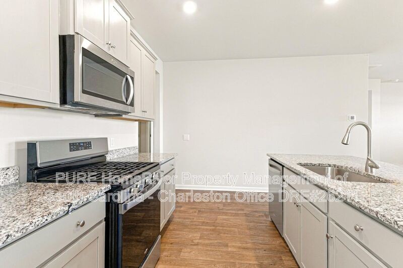 140 Ivory Shadow Rd - Photo 3 of 21