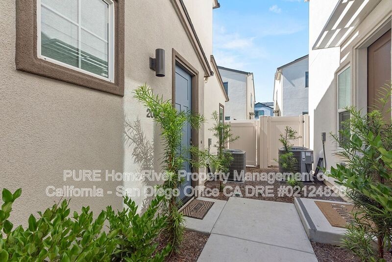 208 Canopy Trails Pl - Photo 3 of 33