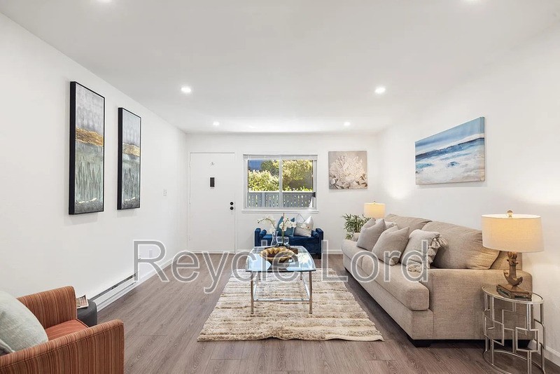 410 Boardwalk Ave #19 - Photo 4 of 12