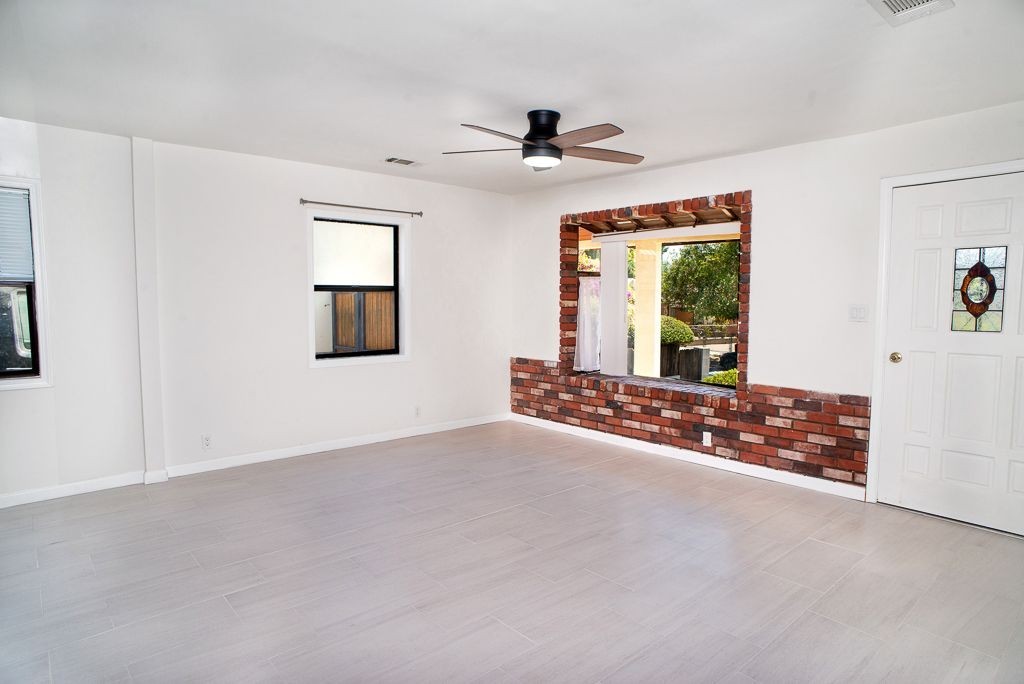 13271 Herron St - Photo 2 of 18