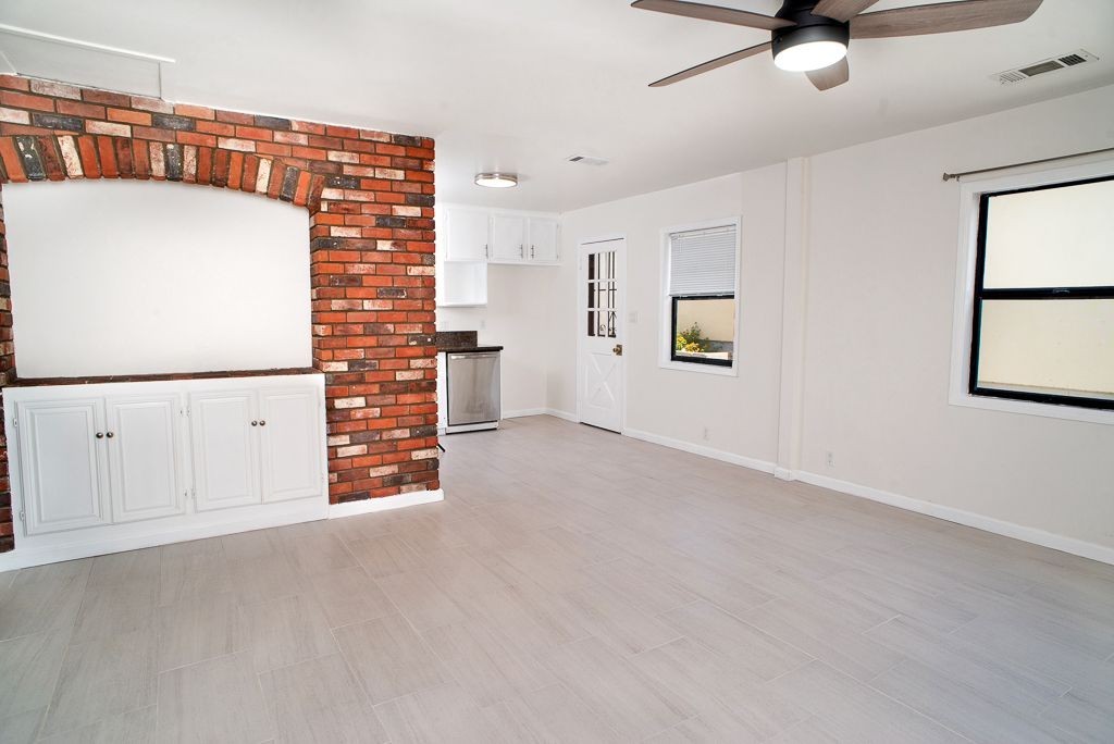 13271 Herron St - Photo 3 of 18