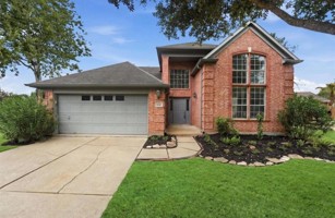 featured image of 818 Heather Park Ct
