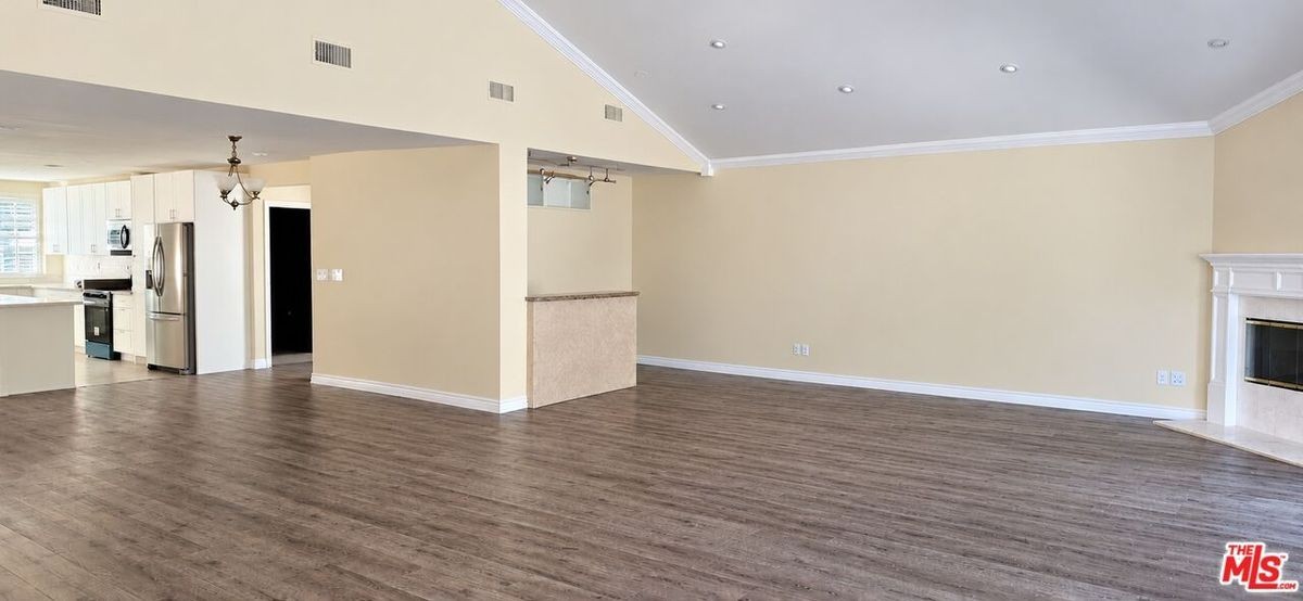 4849 Lindley Ave - Photo 2 of 20