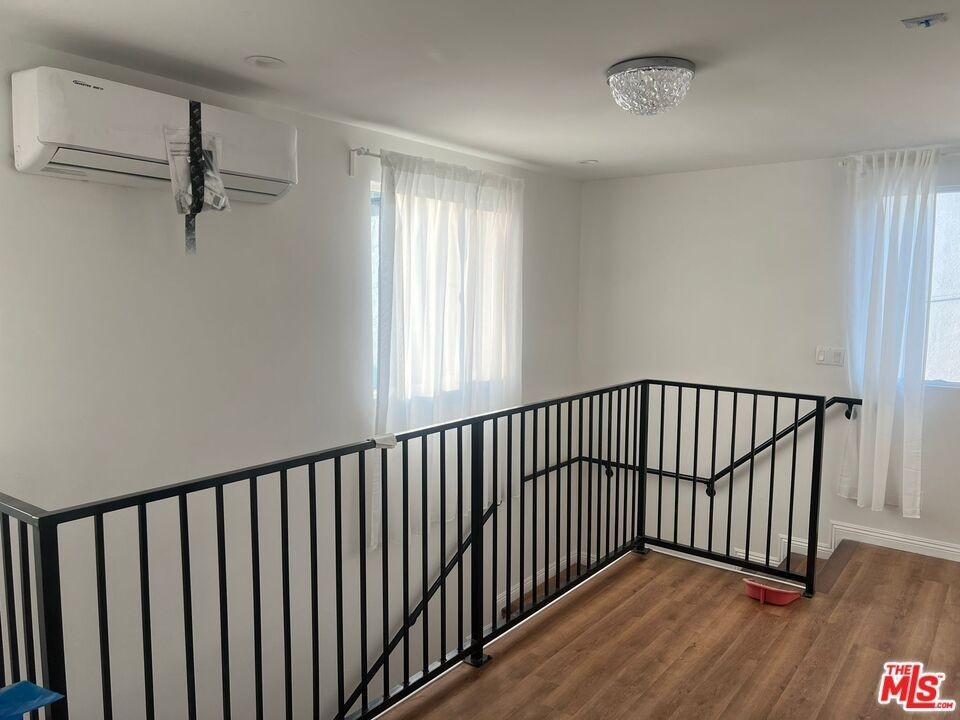 2232 S Spaulding Ave ##2 - Photo 7 of 9