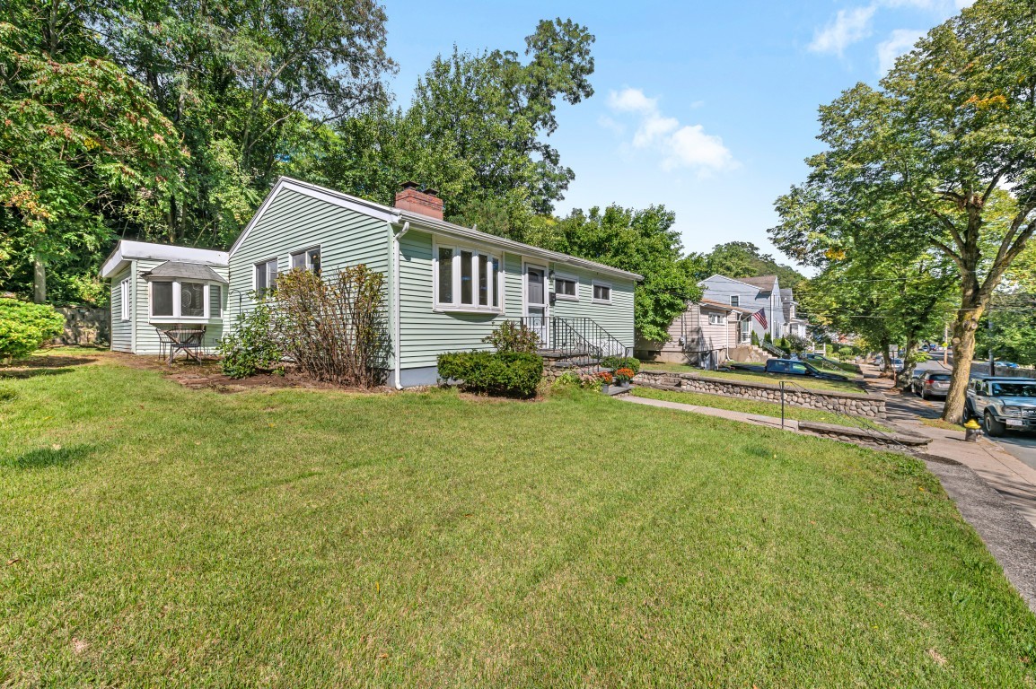 191 Kenrick St - Photo 2 of 28
