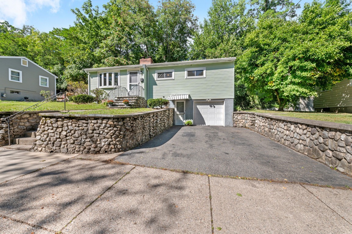 191 Kenrick St - Photo 3 of 28