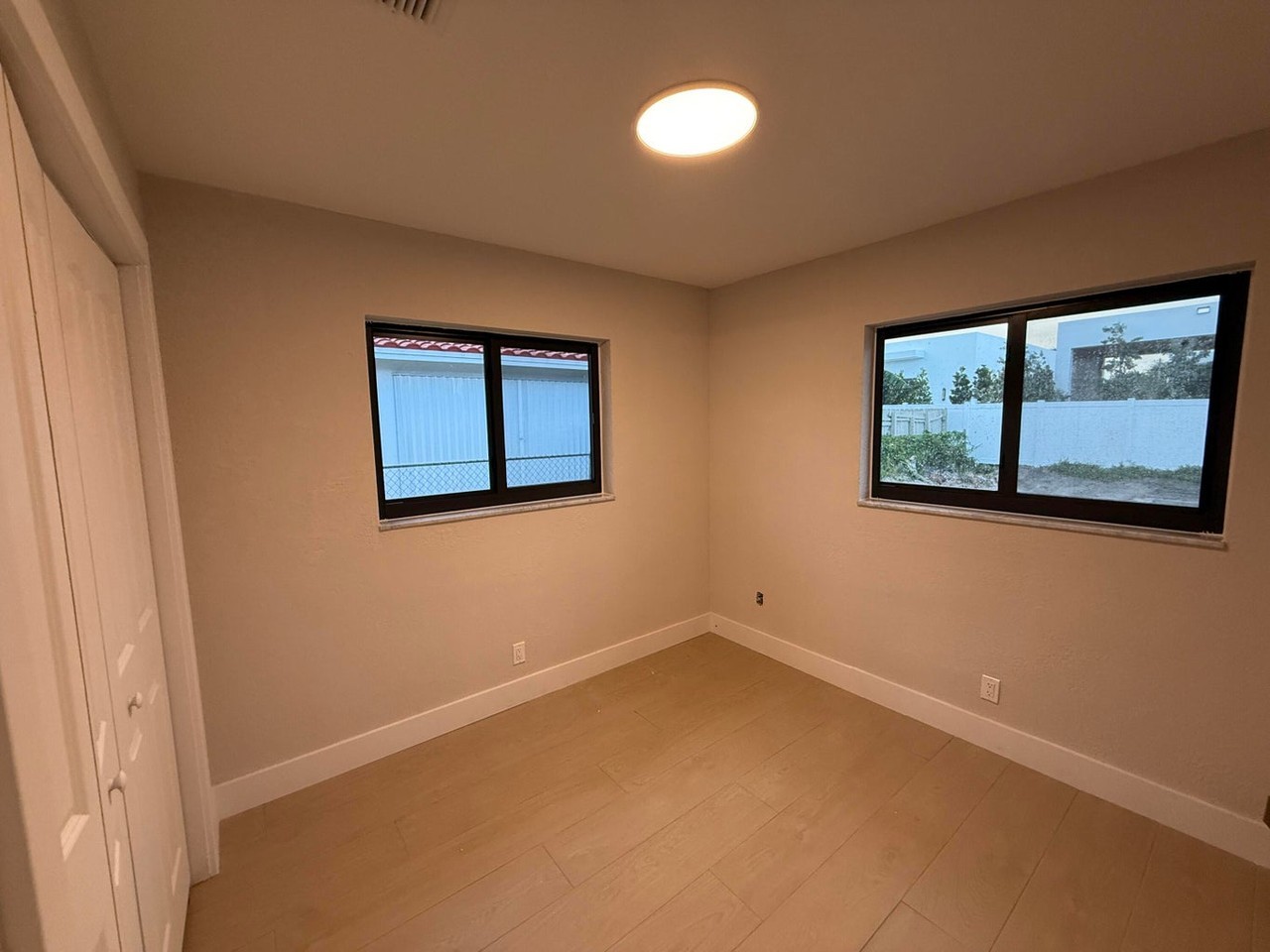 697 Ipswich St - Photo 4 of 15