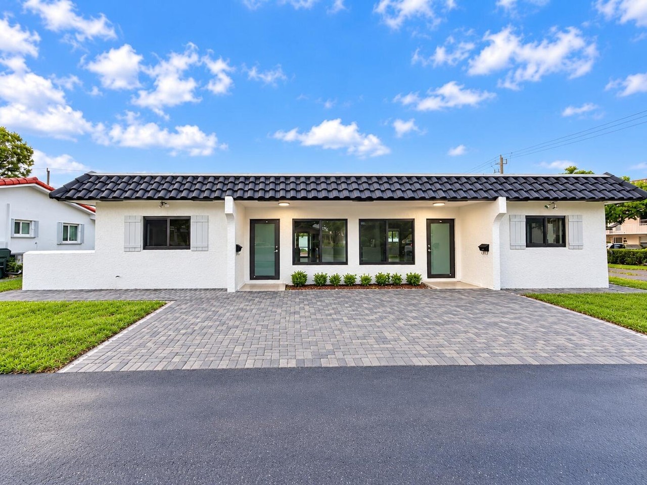 697 Ipswich St - Photo 5 of 15