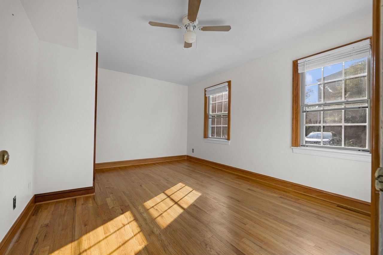 2411 Arlington Blvd #88 - Photo 3 of 27
