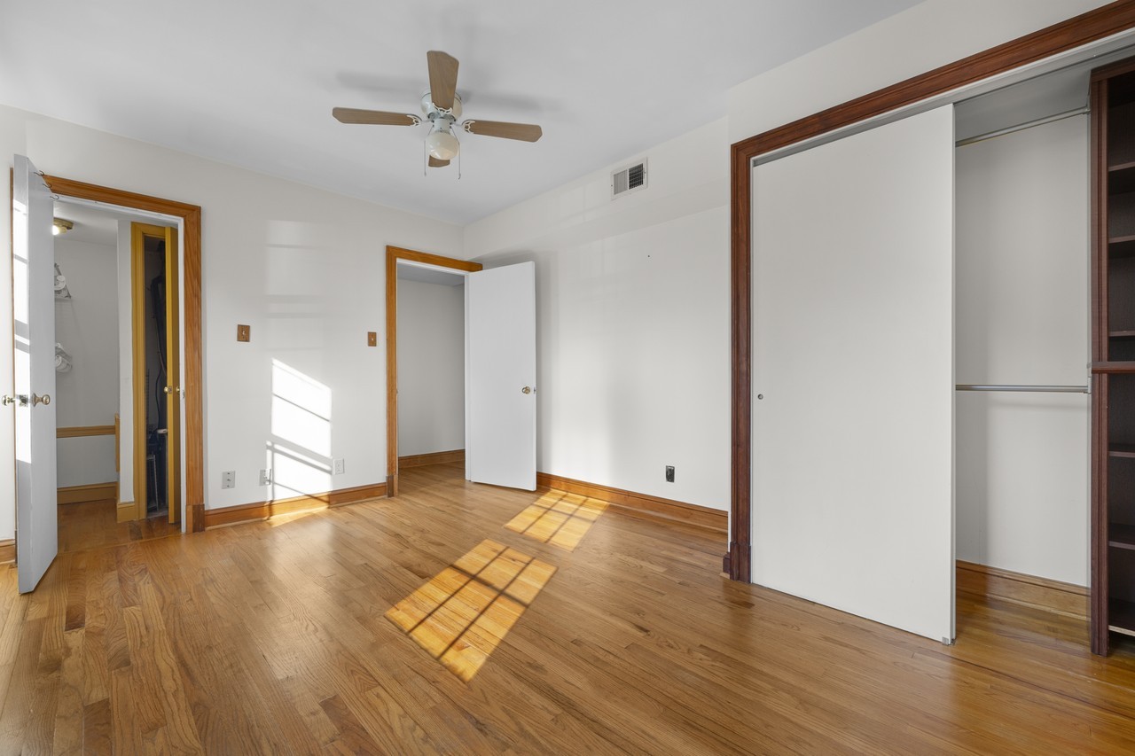 2411 Arlington Blvd #88 - Photo 4 of 27