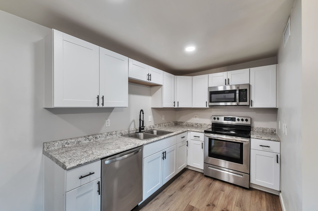 2812 W Via Del Santo - Photo 6 of 17