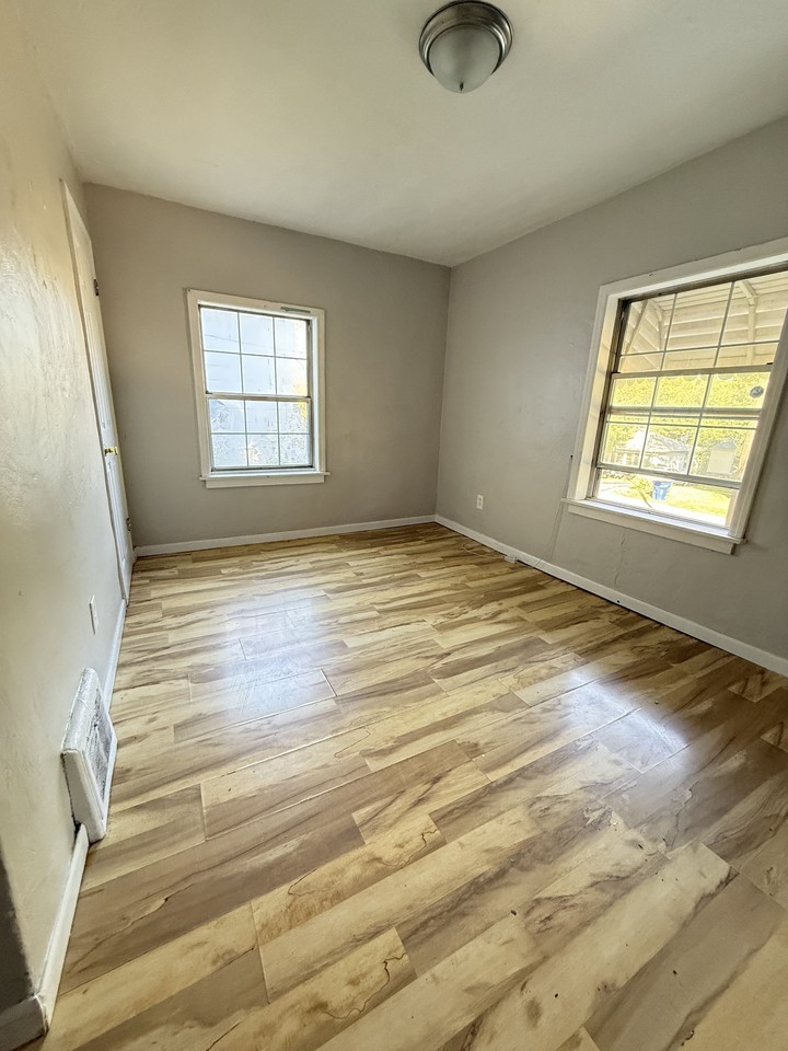 511 Coppinger Dr - Photo 4 of 6