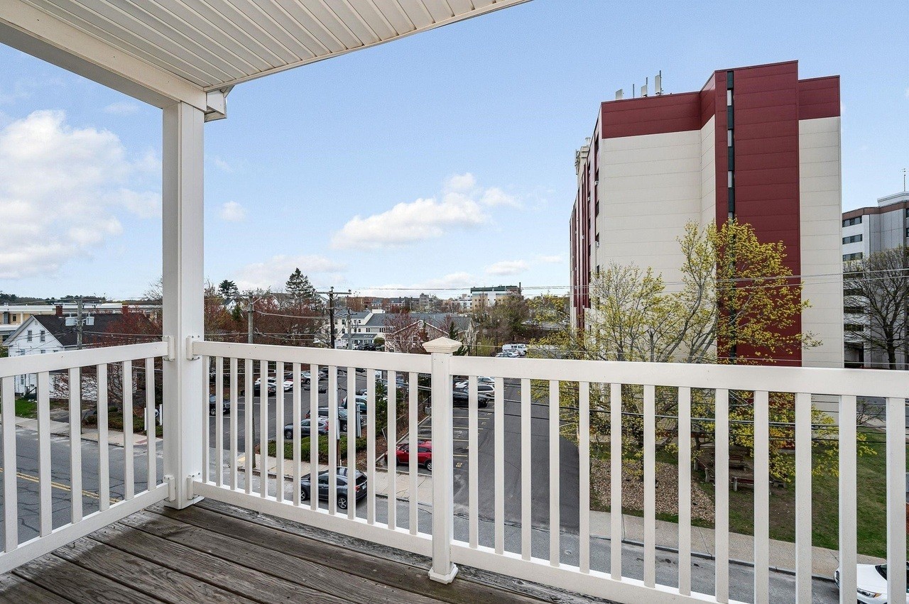 18 Harbor Ave - Photo 6 of 21