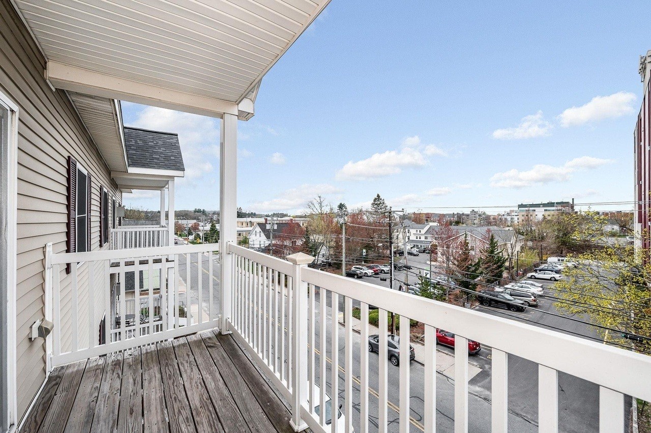 18 Harbor Ave - Photo 7 of 21