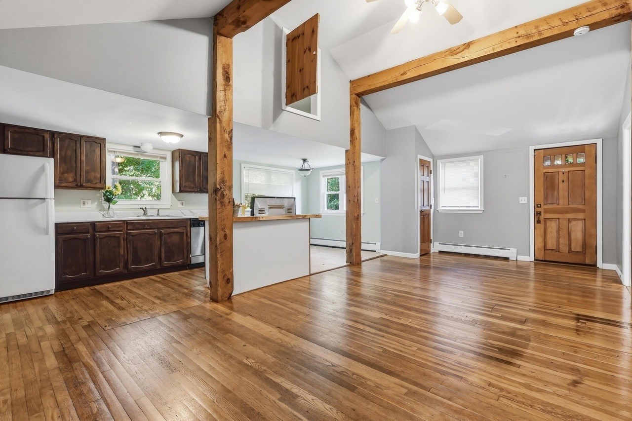 219 W High St - Photo 2 of 20