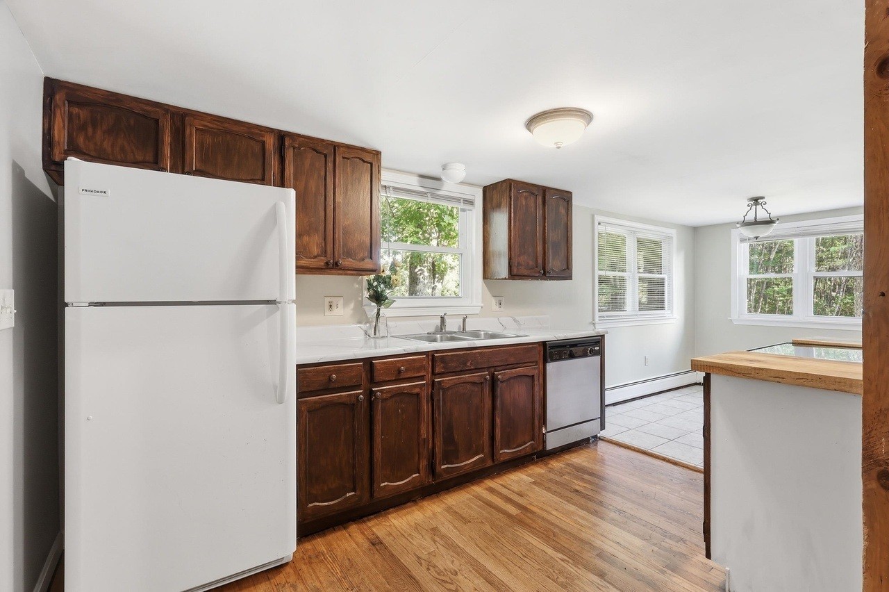 219 W High St - Photo 5 of 20