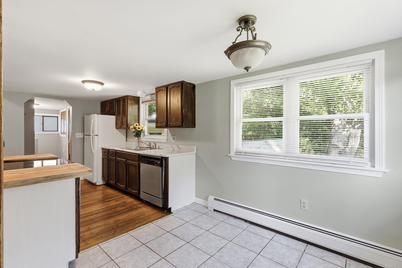 219 W High St - Photo 7 of 20