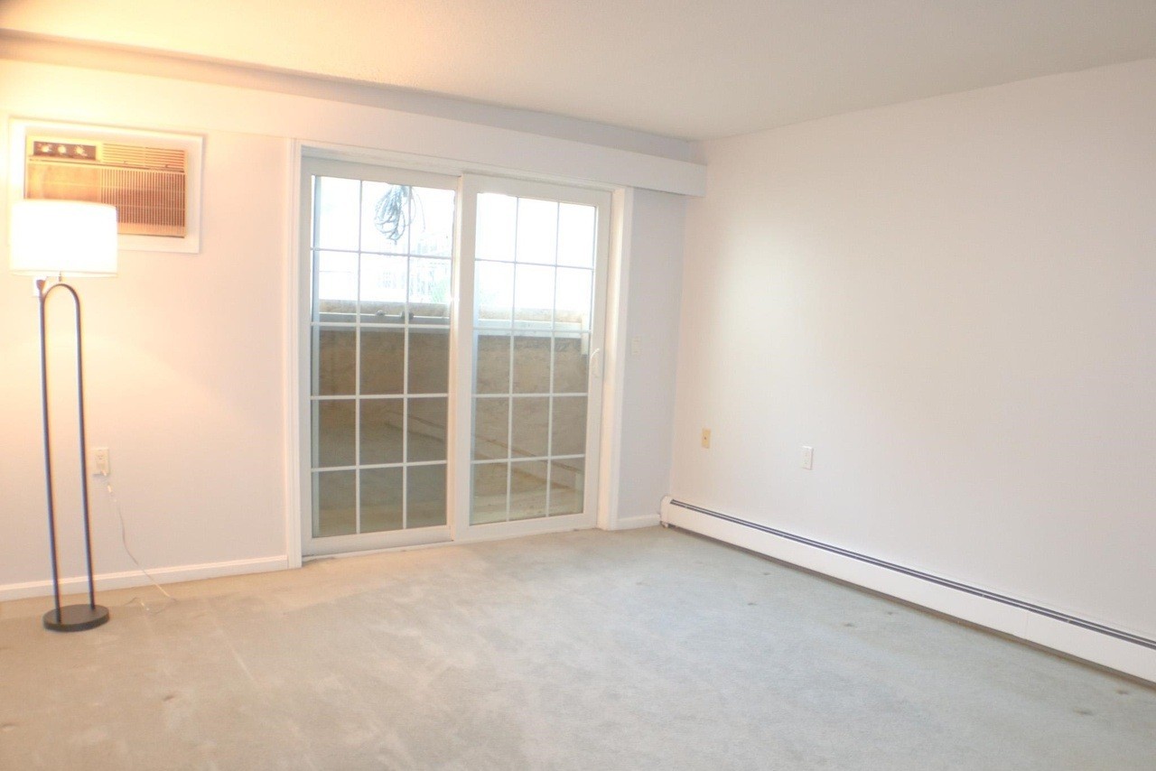 1702 White Cedar Blvd - Photo 3 of 23