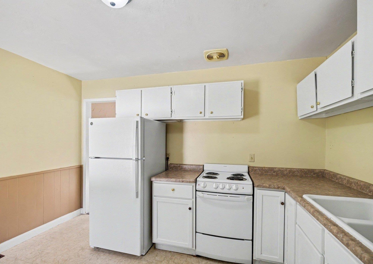 7220 S 71st Ave - Photo 6 of 15