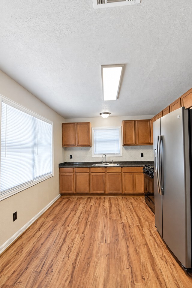 1019 West Ln - Photo 6 of 20