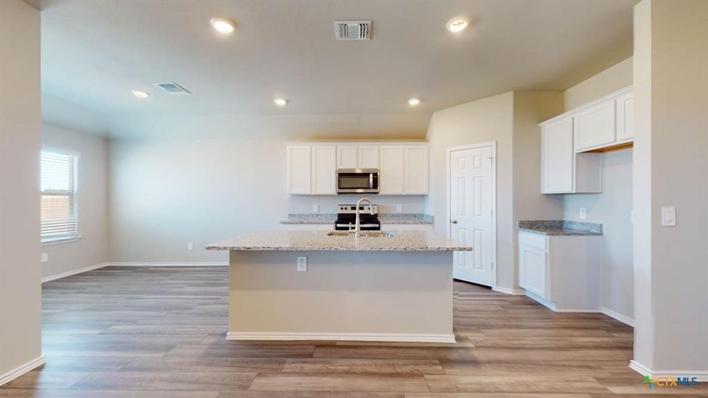 9110 Stonehollow Dr - Photo 4 of 23