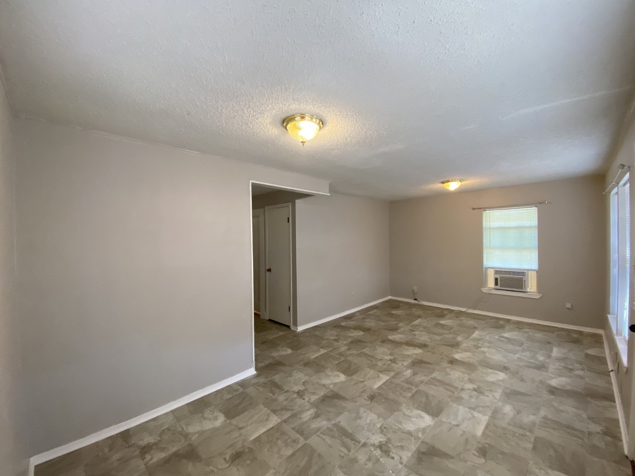 607 San Antonio St - Photo 2 of 8