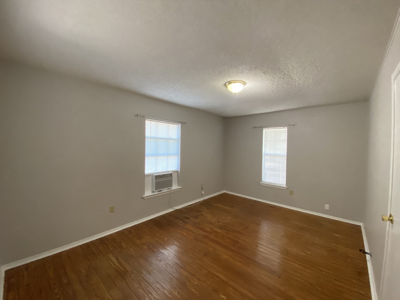 607 San Antonio St - Photo 6 of 8