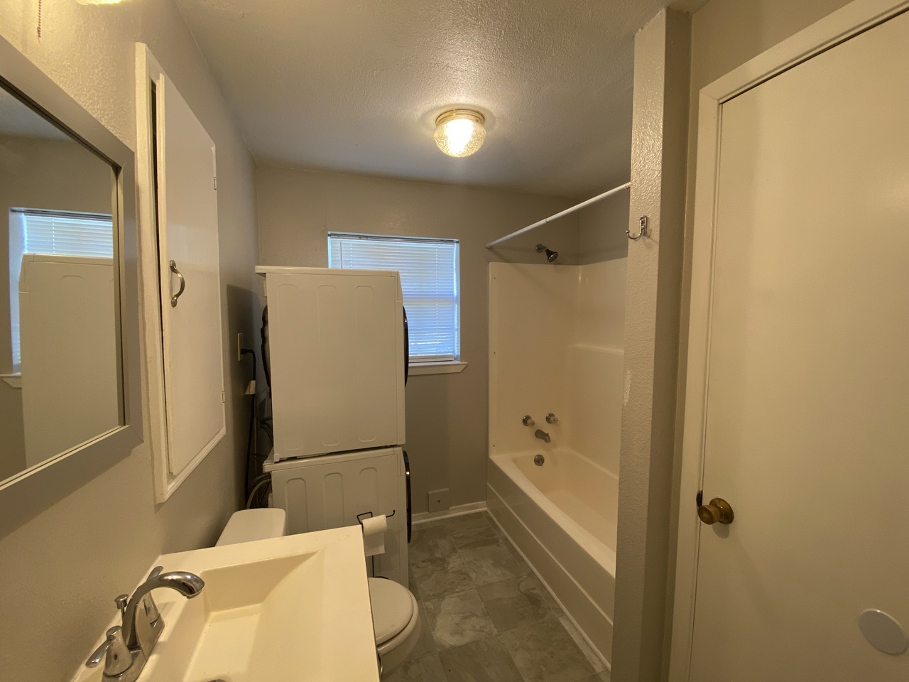 607 San Antonio St - Photo 7 of 8