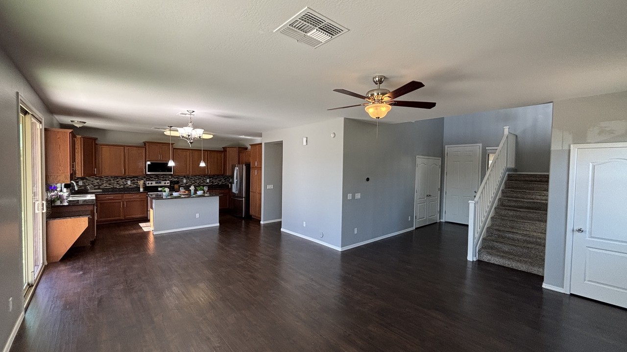 6821 W Melody Dr - Photo 4 of 30