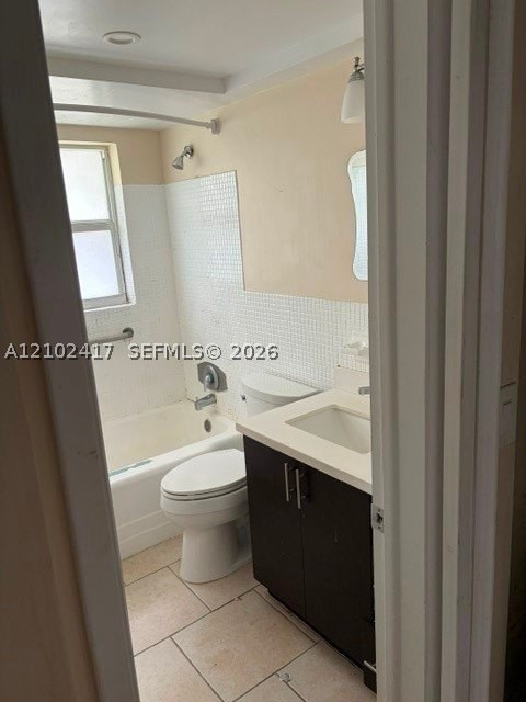 3212 Colony Club Rd #4 - Photo 4 of 9