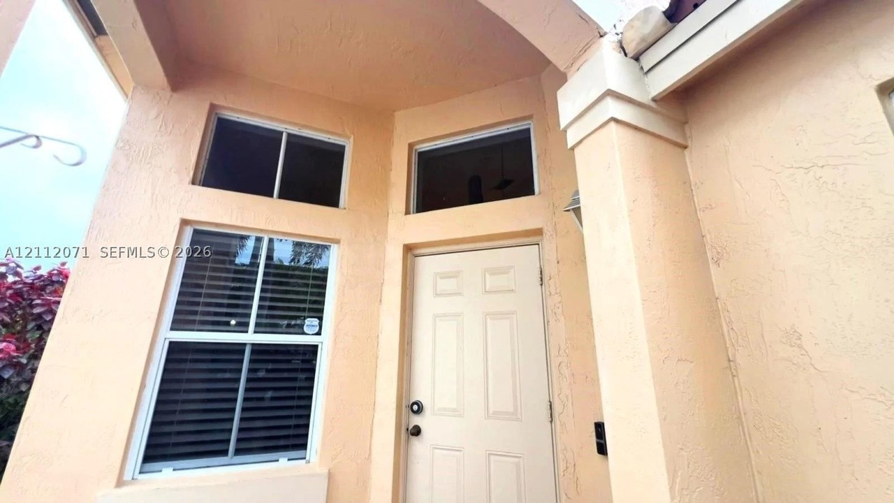 793 Chimney Rock Rd - Photo 3 of 32