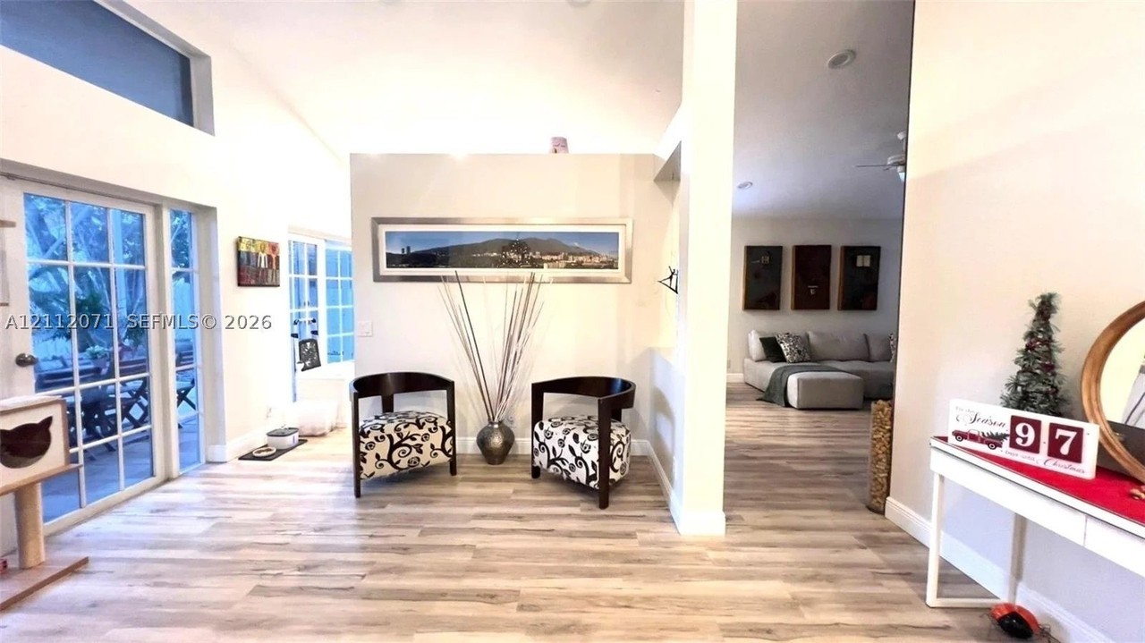 793 Chimney Rock Rd - Photo 6 of 32