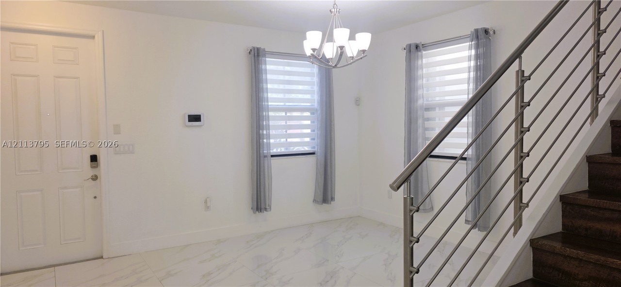 11604 Sw 233rd Ln #11604 - Photo 4 of 50