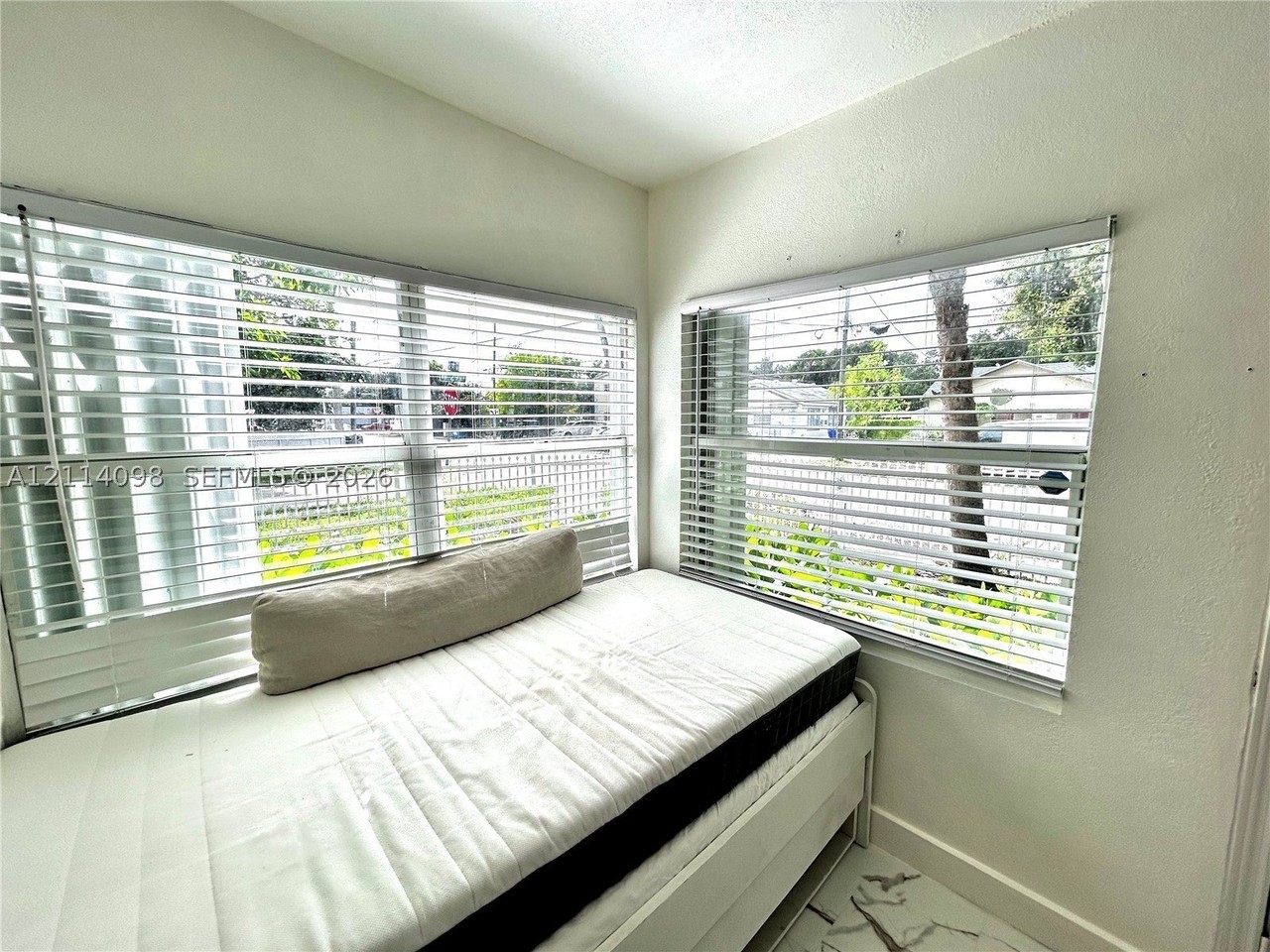 2935 Nw 14th Ave #1 - Photo 7 of 31