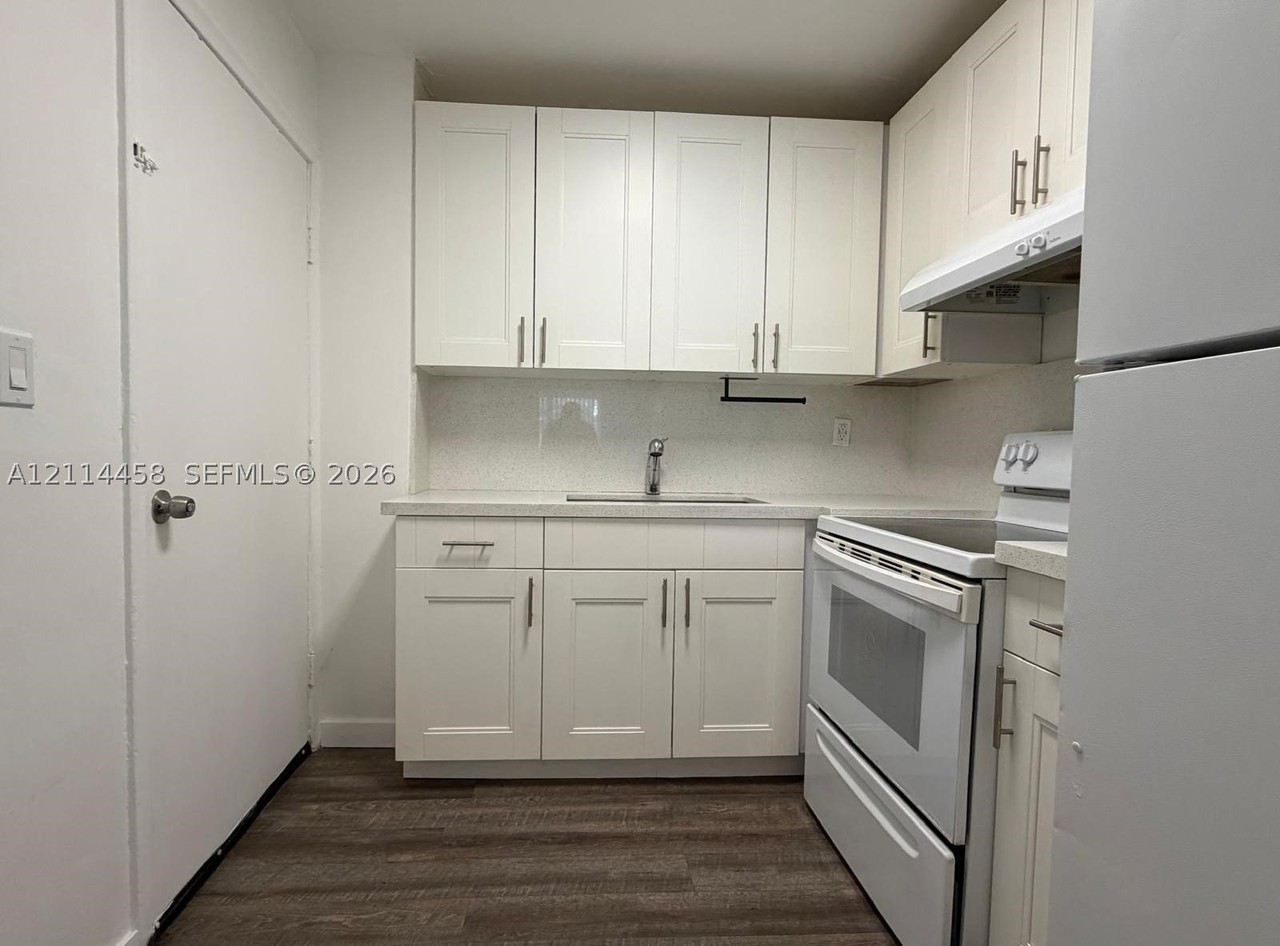 7611 Ne 2nd Ct #5 - Photo 4 of 18