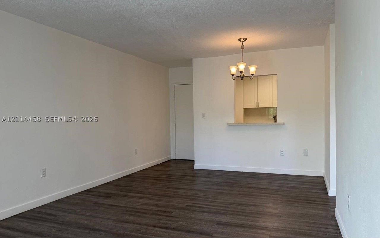 7611 Ne 2nd Ct #5 - Photo 6 of 18