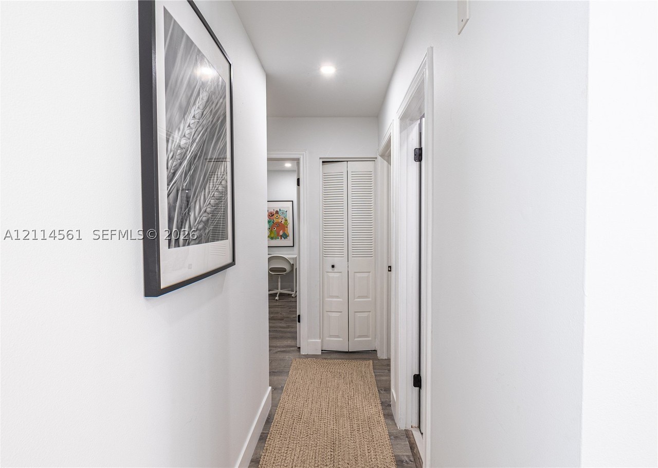 2853 Nw 108th Ave - Photo 6 of 23