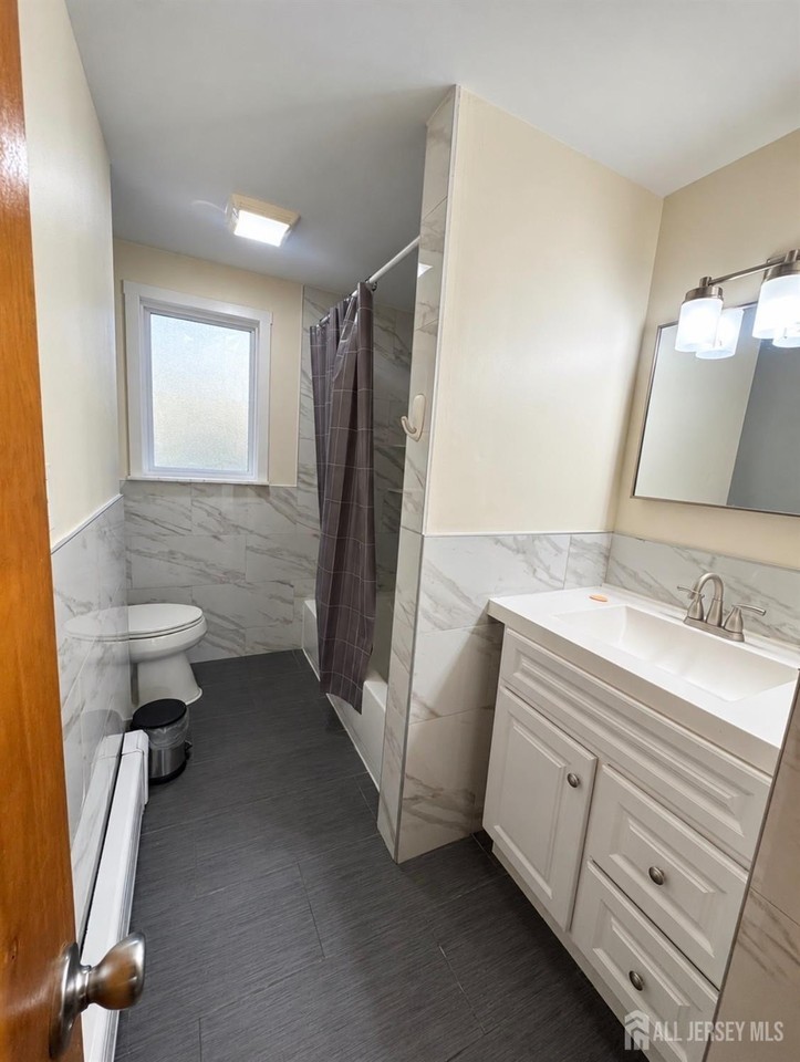 300 Watson Ave - Photo 7 of 9