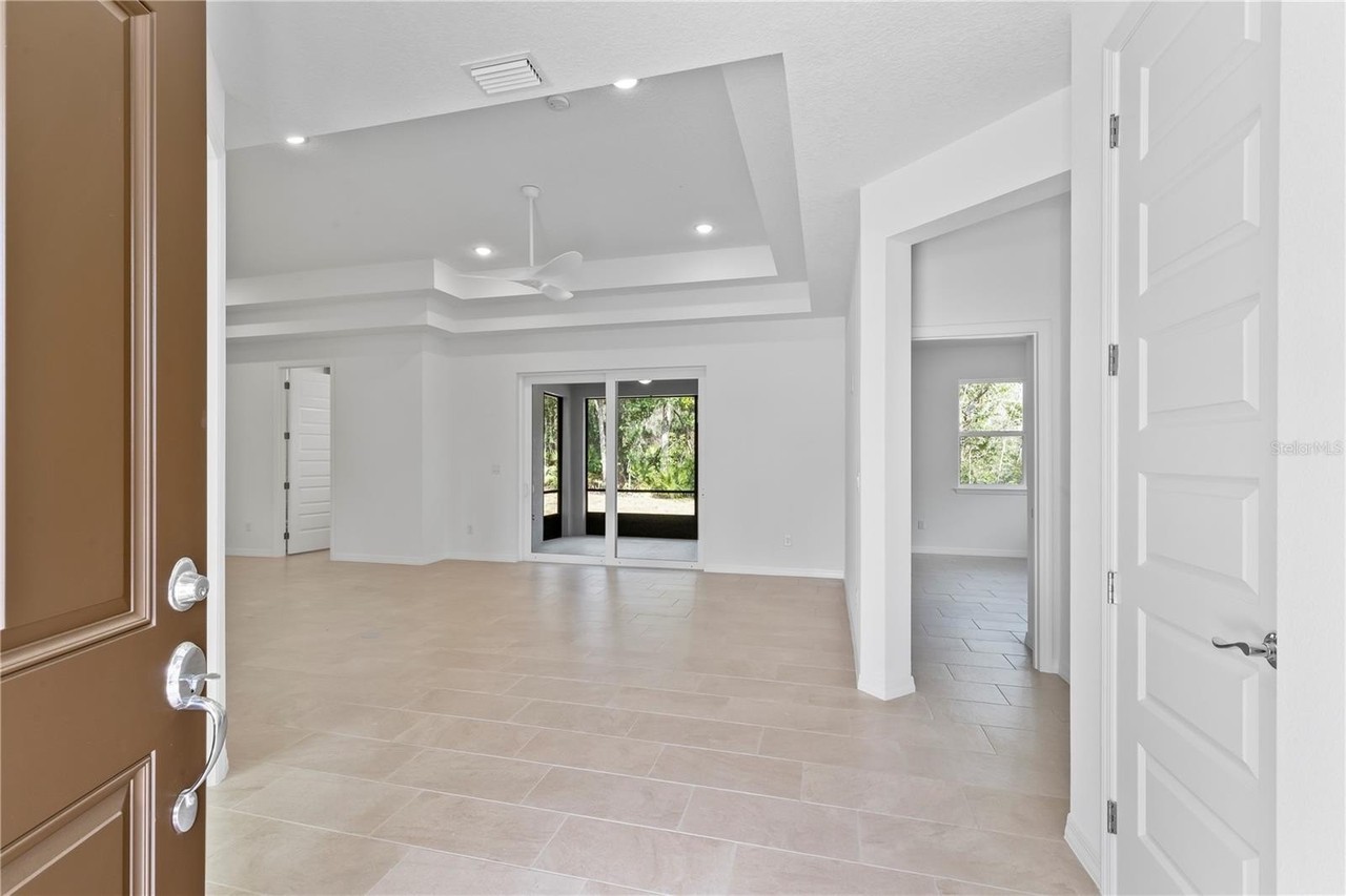 37 Penn Manor Ln - Photo 3 of 46