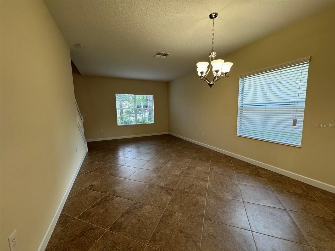 5349 Cortland Dr - Photo 3 of 28
